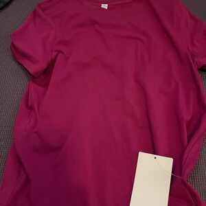 NWT Lululemon Vibrant Magenta T-Shirt 6